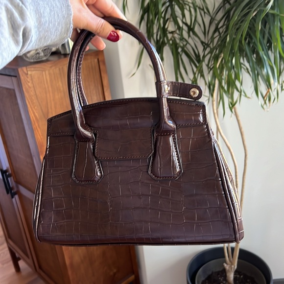 Chocolate Brown Bag with option chain strap extender - Picture 4 of 9